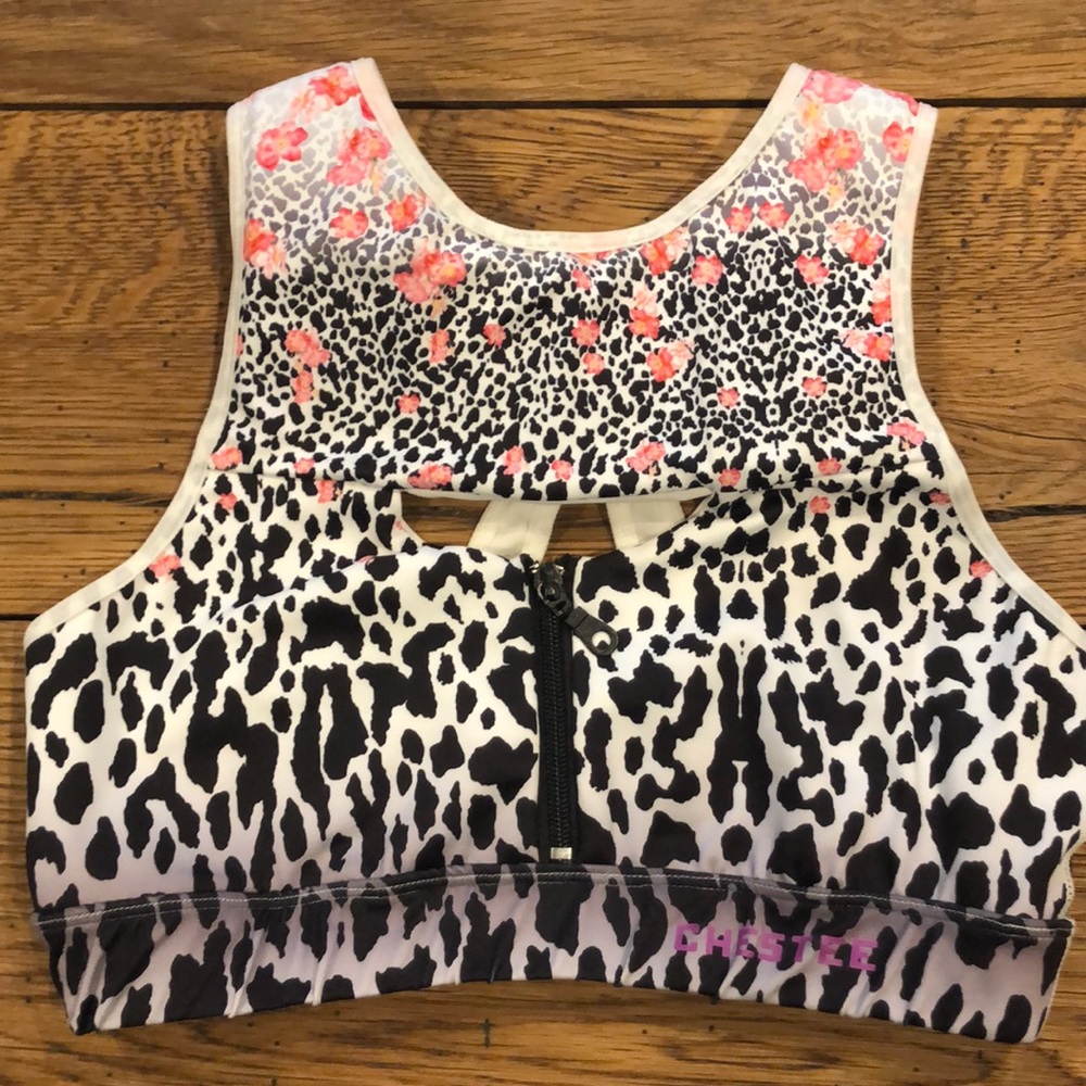 Chestee sports bra